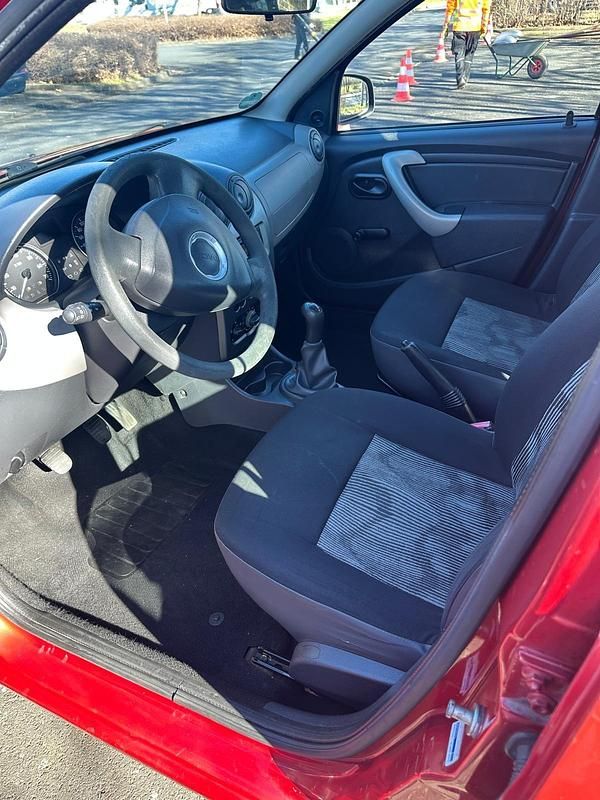 Gebraucht Dacia Sandero 100 PS (73 kW) 2010 Rot Kleinwagen