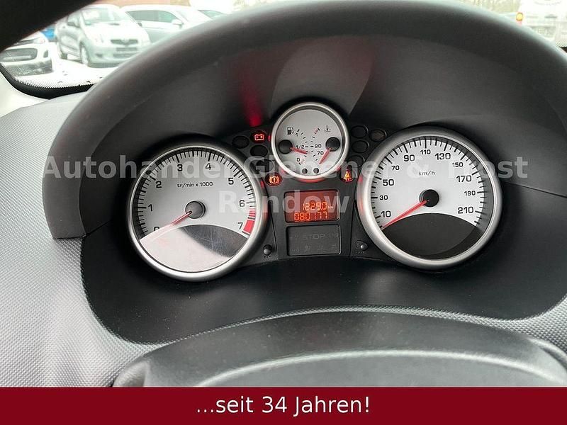 Gebraucht Peugeot 206+ Basis 60 PS (44 kW) 2011 Blau Kleinwagen