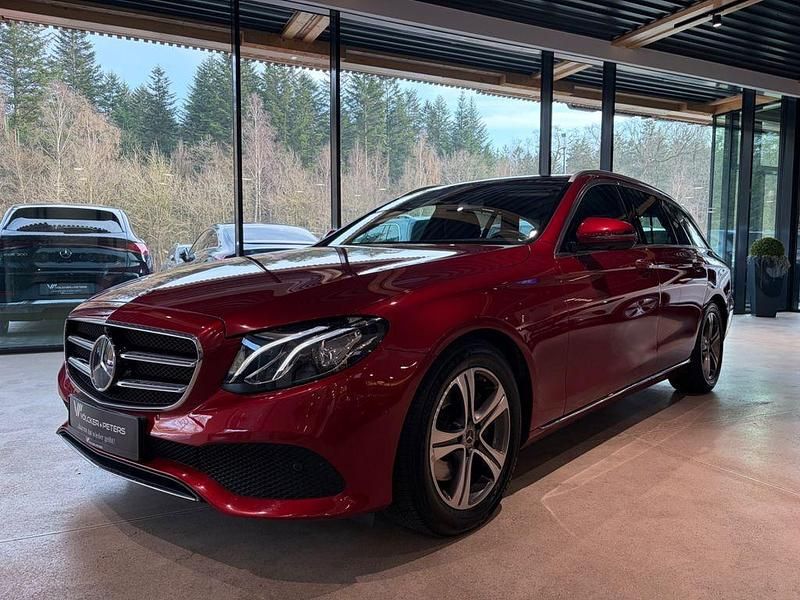 Second-hand Mercedes E300 245 CP (180 kW) 2019 Roșu Berlinǎ