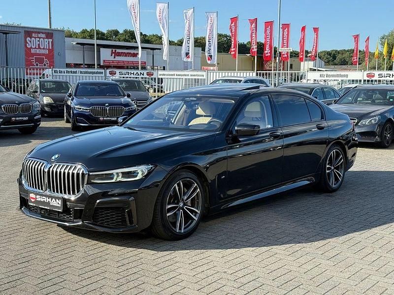 Schwarz Gebraucht 2020 BMW 730L M Sport Limousine | 59.950 € - Bild 1/4