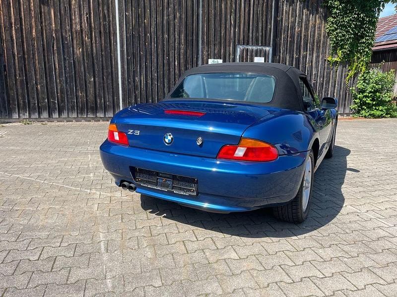 Gebraucht BMW Z3 150 PS (110 kW) 2000 Blau Cabrio