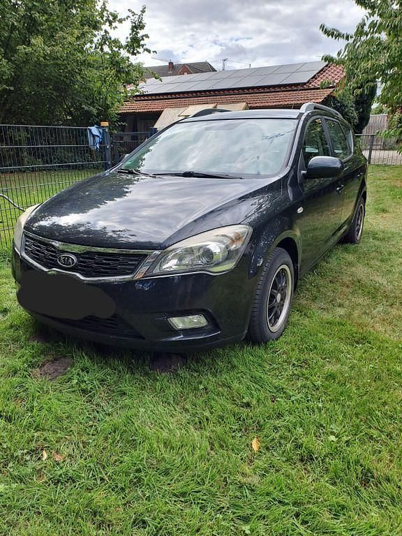 Schwarz Gebraucht 2010 Kia Ceed Sportswagon Kombi | 3.500 € (Fairer Preis) - Bild 1/4