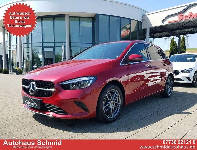 Gebraucht Mercedes E250 163 PS (119 kW) 2023 Manufaktur patagonienrot ... Limousine