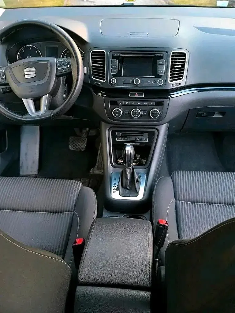 Używany Seat Alhambra 177 KM (130 kW) 2013 Srebrny Minivan