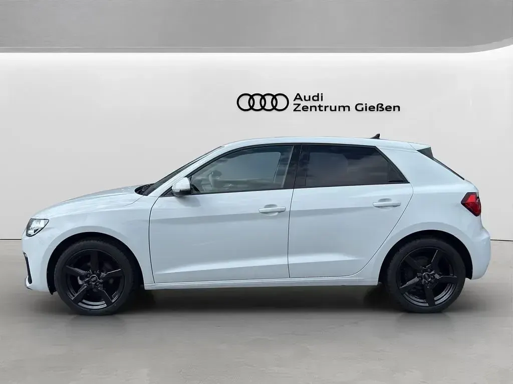 Gebraucht Audi A1 Sportback Advanced Plus 95 PS (69 kW) 2025 Gletscherweiß metallic Kleinwagen