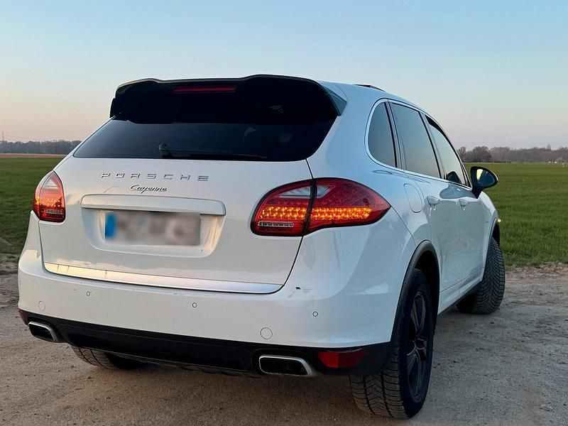 Gebraucht Porsche Cayenne 245 PS (180 kW) 2012 Weiß SUV