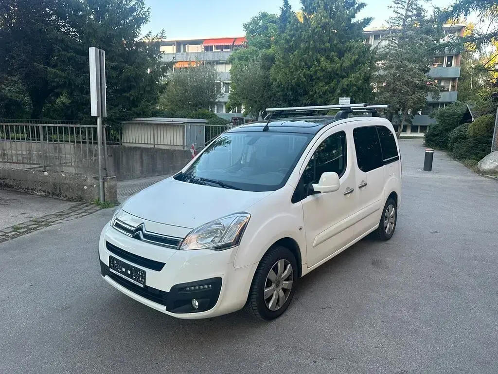 Gebraucht Citroën Berlingo SELECTION 120 PS (88 kW) 2015 Weiß Van / Kleinbus