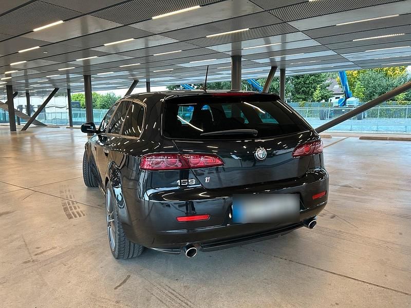 Second-hand Alfa Romeo 159 Ti 200 CP (147 kW) 2010 Negru Break