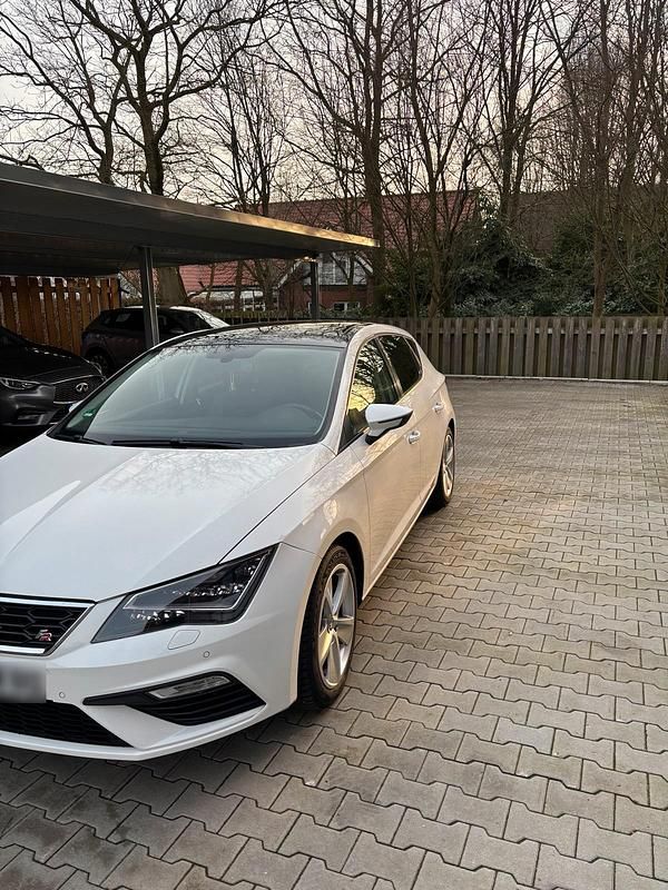 Gebraucht Seat Leon FR 150 PS (110 kW) 2015 Weiß Limousine