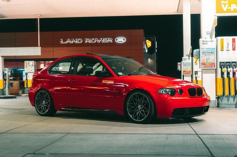 Rot Gebraucht 2002 BMW 325 Performance Coupé | 9.500 € (Etwas zu teuer) - Bild 1/4