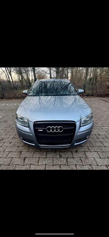 Grau Gebraucht 2006 Audi A3 S-Line Kleinwagen | 4.000 € (Guter Preis) - Bild 1/4