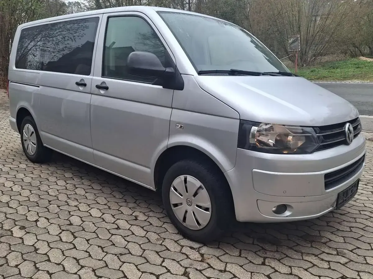Gebraucht VW T5 Startline 140 PS (102 kW) 2014 Reflexsilber metallic Van
