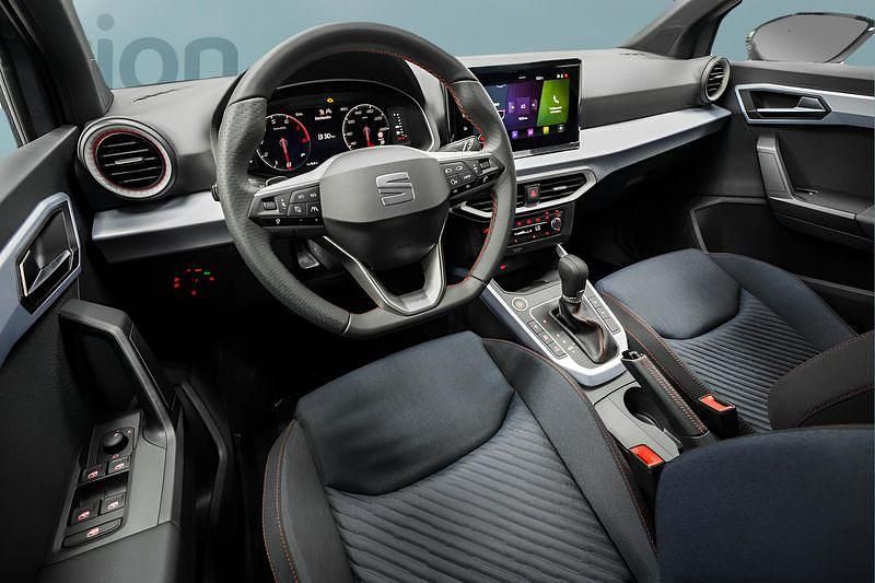 Neu Seat Arona 150 PS (110 kW) 2025 Grau SUV