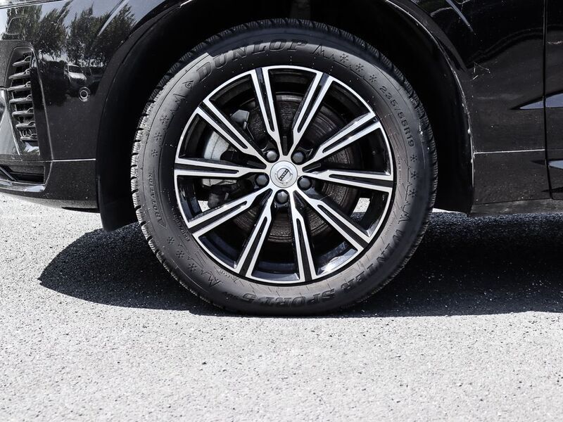 Gebraucht Volvo XC60 Plus 455 PS (334 kW) 2024 Onyx black / metallic SUV