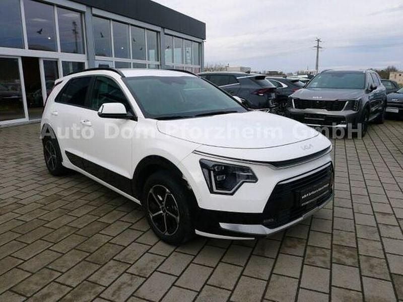 Gebraucht Kia Niro Spirit 141 PS (103 kW) 2024 Schneeweiß SUV