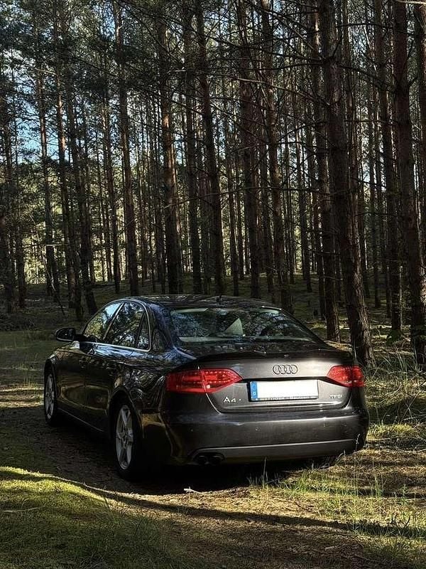 Gebraucht Audi A4 Ambition 160 PS (117 kW) 2010 Schwarz Limousine