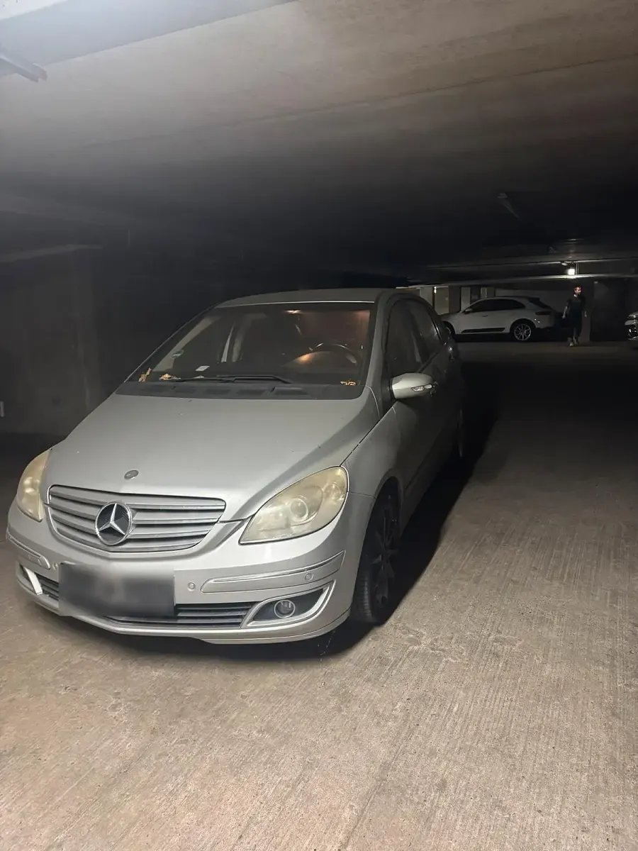 Gebraucht Mercedes B200 193 PS (141 kW) 2005 Grau Van / Kleinbus