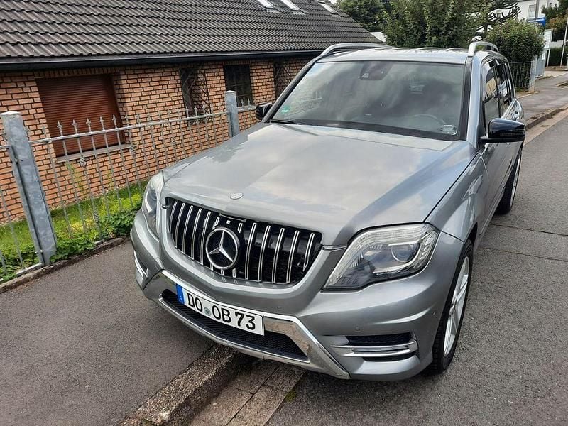 Silber Gebraucht 2014 Mercedes GLK220 AMG SUV | 12.299 € - Bild 1/4