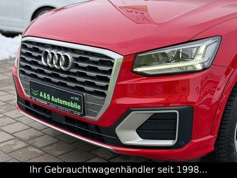 Gebraucht Audi Q2 Sport 150 PS (110 kW) 2020 Rot SUV