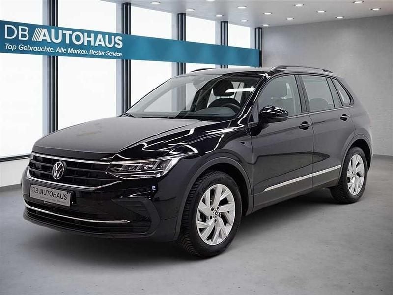 Schwarz Gebraucht 2024 VW Tiguan Life SUV | 29.890 € (Superpreis) - Bild 1/4