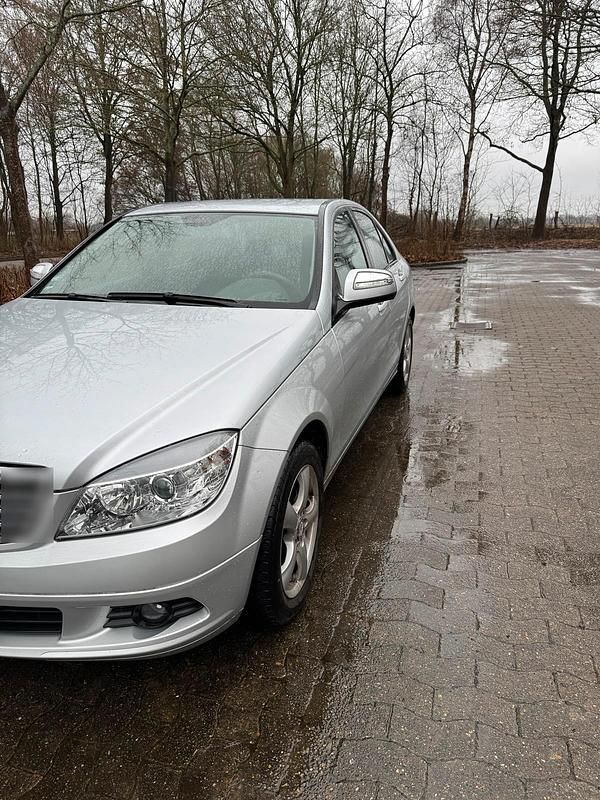 Gebraucht Mercedes C180 156 PS (114 kW) 2007 Silber Limousine