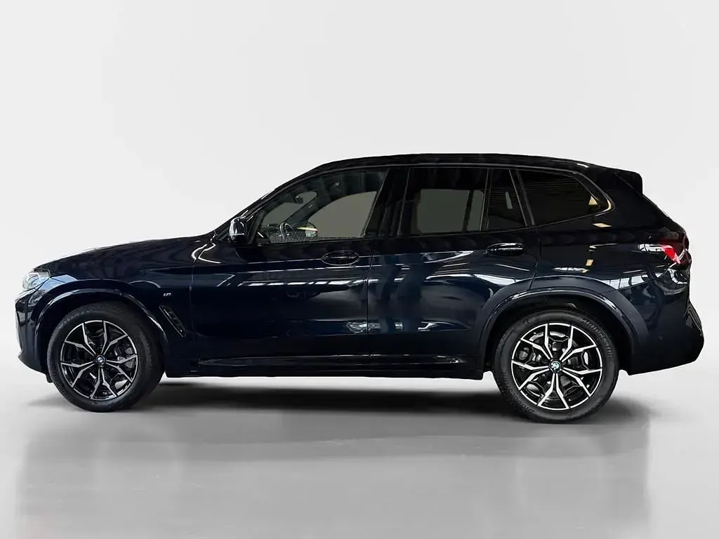 Gebraucht BMW X3 M Sport 190 PS (139 kW) 2023 Carbonschwarz metallic SUV