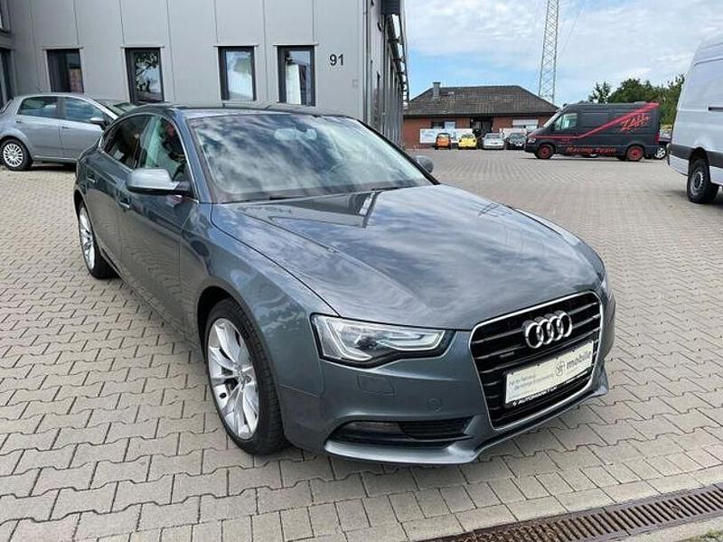 Gebraucht Audi A5 Sportback Ambiente 218 PS (160 kW) 2017 Grau metallic Kleinwagen