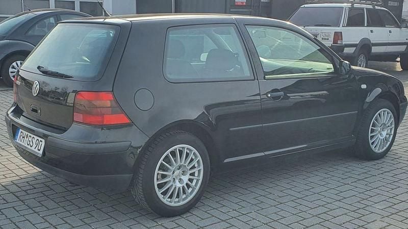Gebraucht VW Golf IV Edition 75 PS (55 kW) 2000 Schwarz Limousine