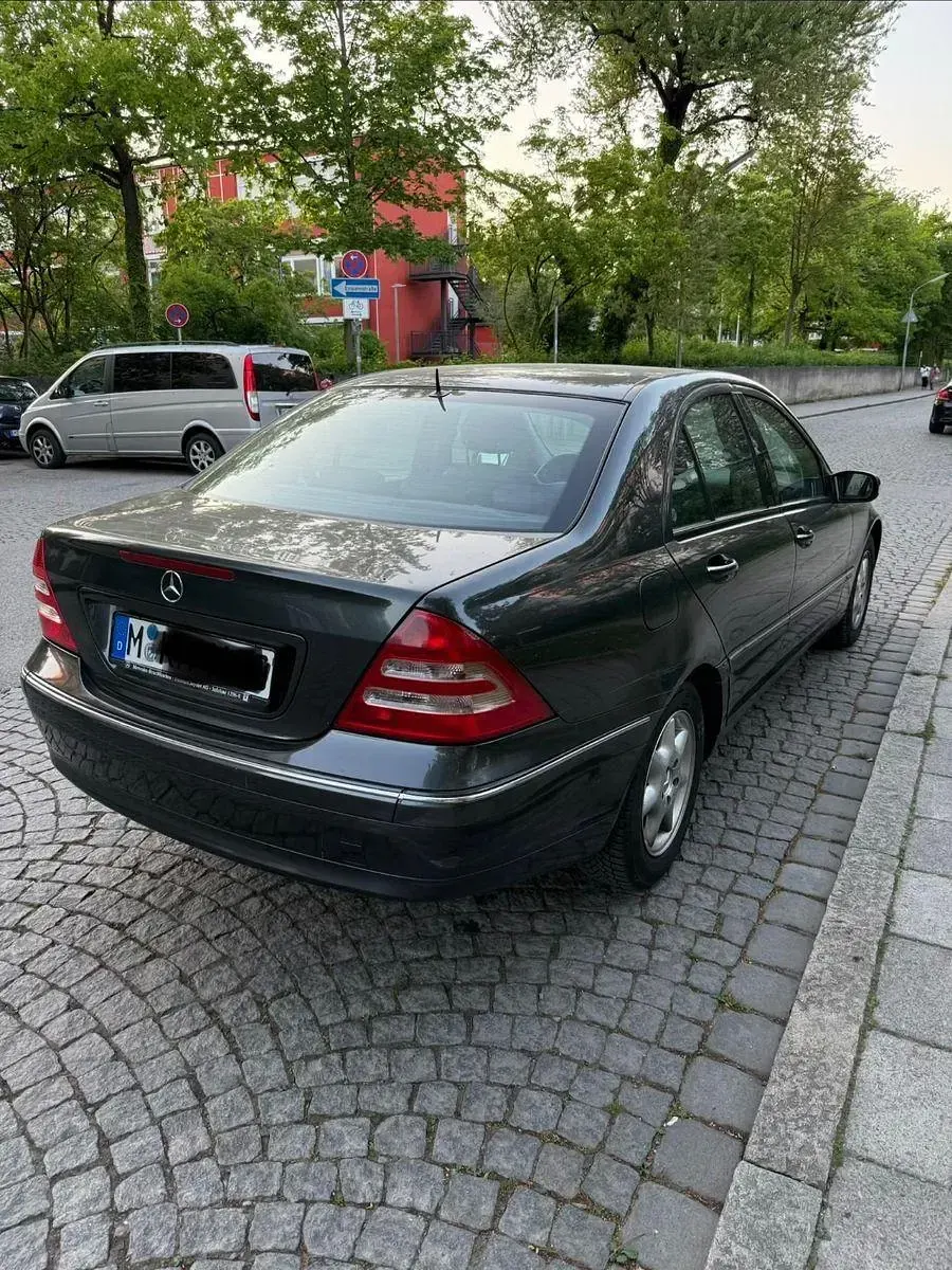 Gebraucht Mercedes C200 Elegance 163 PS (119 kW) 2001 Grau Limousine