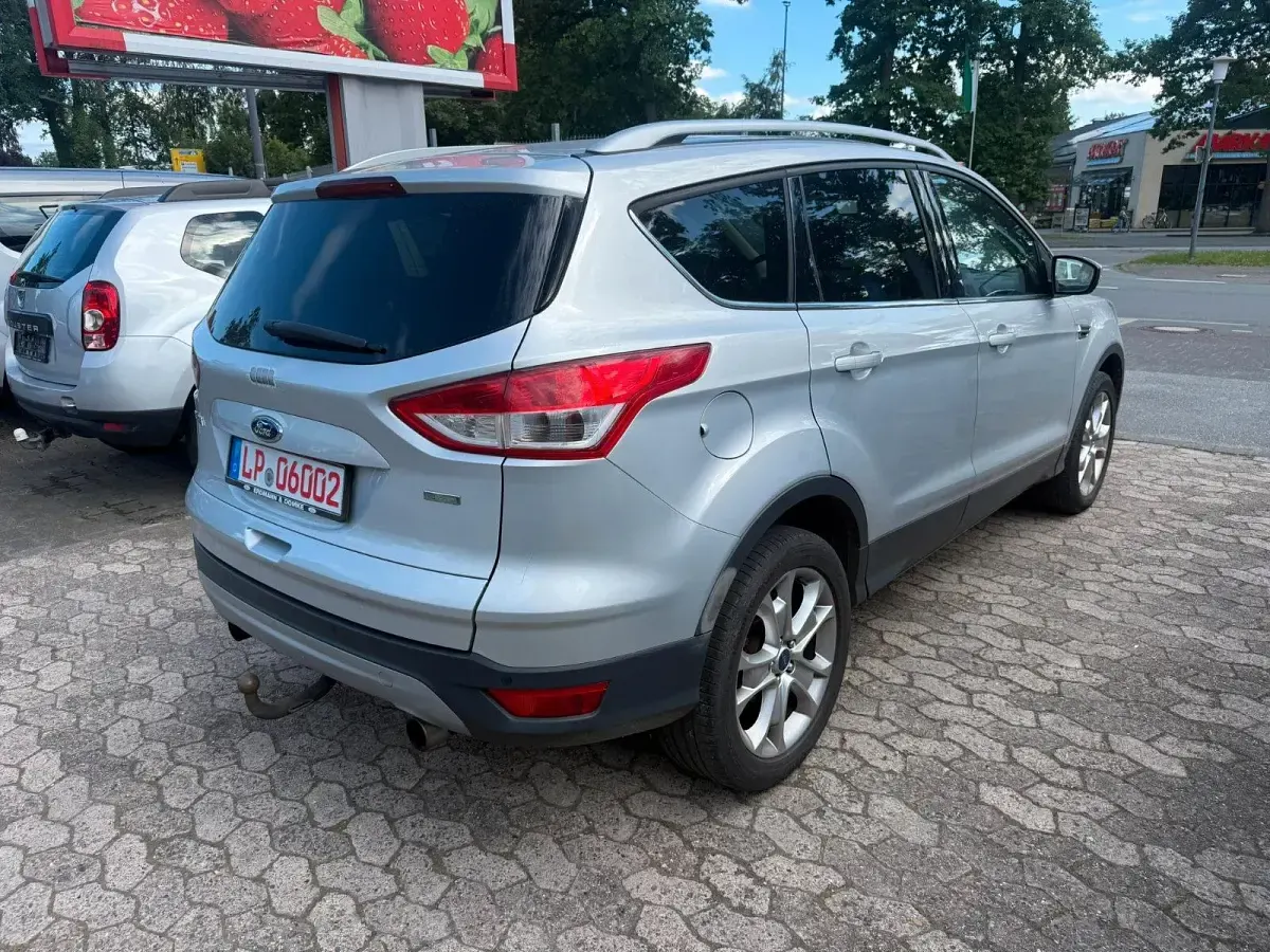 Gebraucht Ford Kuga Titanium 150 PS (110 kW) 2015 Silber SUV