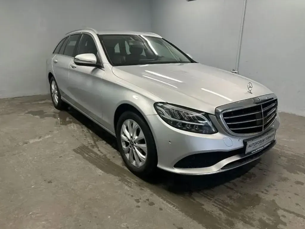 Gebraucht Mercedes 200 184 PS (135 kW) 2020 Iridiumsilber (metallic) Kombi