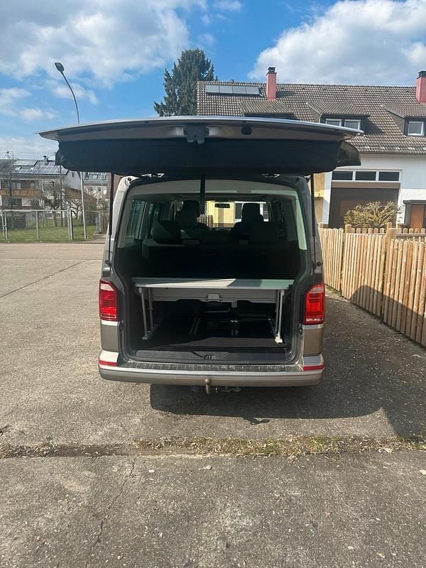 Gebraucht VW California Beach 204 PS (150 kW) 2017 Grau Van