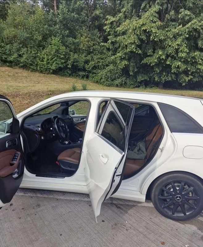 Gebraucht Mercedes B200 136 PS (100 kW) 2013 Van / Kleinbus