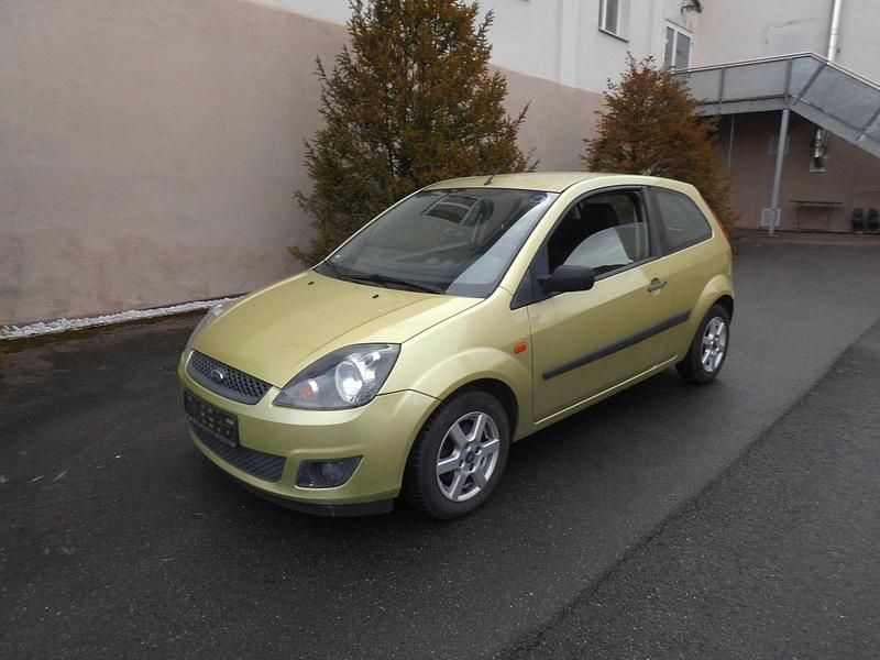 Gebraucht Ford Fiesta Trend 80 PS (58 kW) 2007 Gelb Kleinwagen