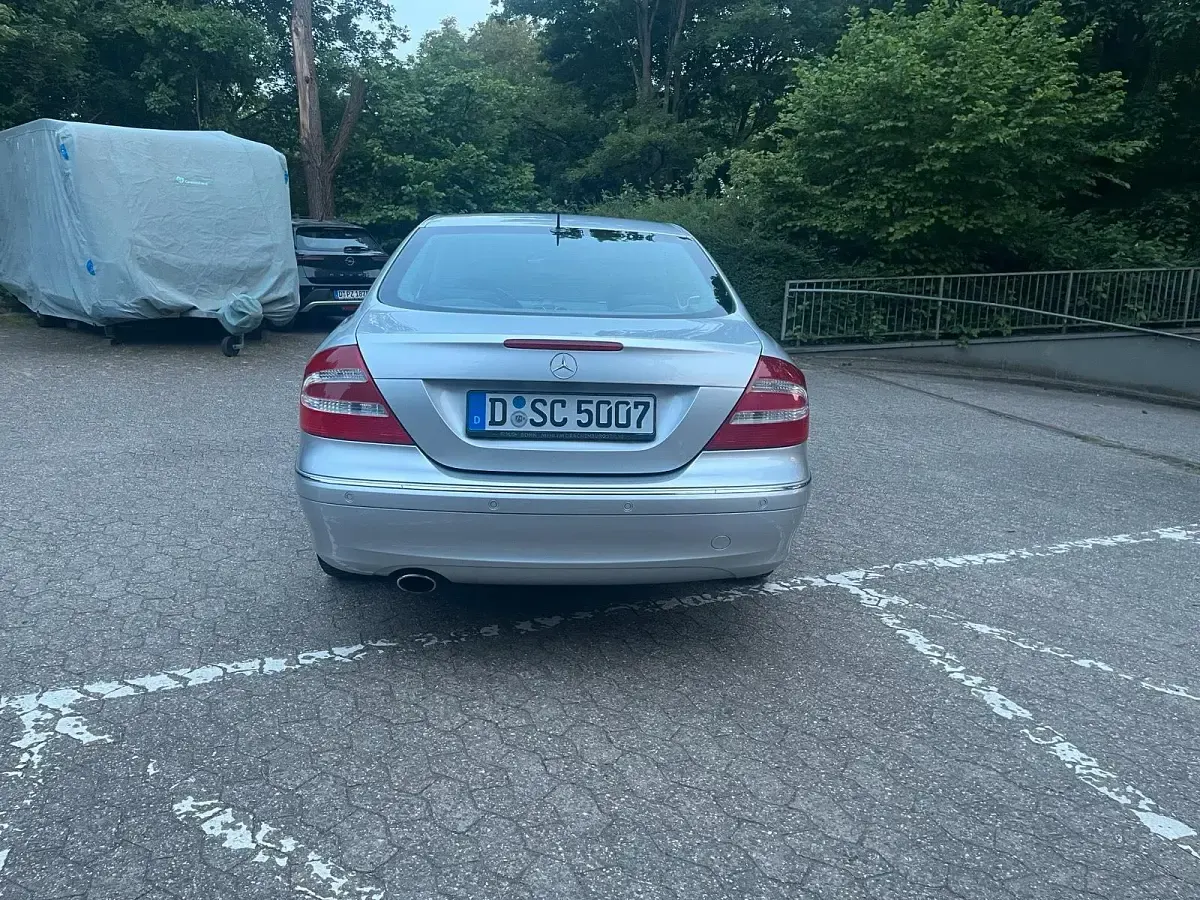 Gebraucht Mercedes CLK320 218 PS (160 kW) 2002 Silber Coupé