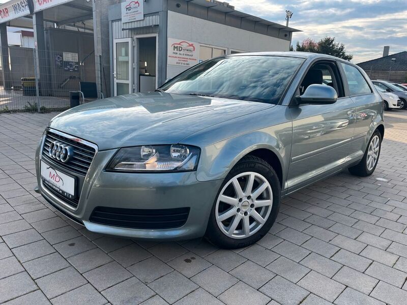 Gebraucht Audi A3 Attraction 105 PS (77 kW) 2011 Grau Limousine