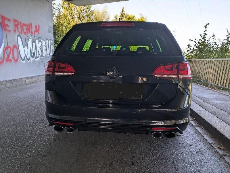 Gebraucht VW Golf VII R 300 PS (220 kW) 2016 Schwarz Kombi