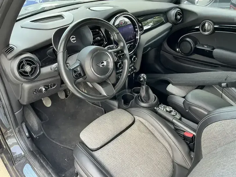 Gebraucht Mini Cooper Essential 136 PS (100 kW) 2022 Schwarz Kleinwagen