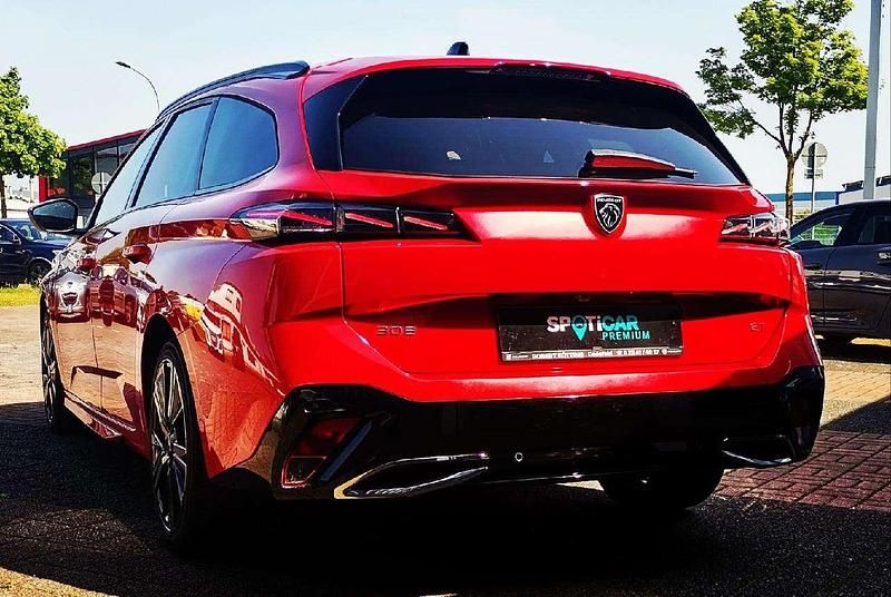 Gebraucht Peugeot 308 SW GT 131 PS (96 kW) 2024 Rot/typ verkleidung aussen met Kombi