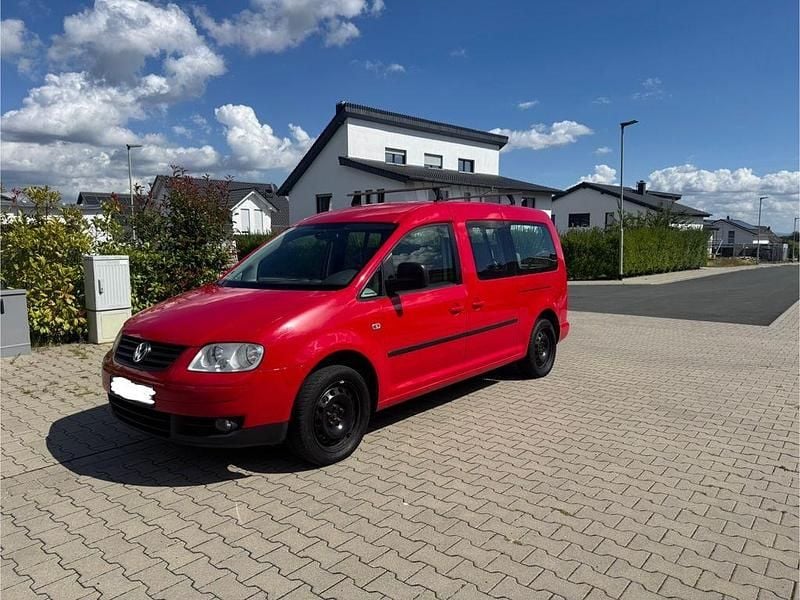 Rot Gebraucht 2009 VW Caddy Maxi Van / Kleinbus | 5.399 € (Fairer Preis) - Bild 1/4