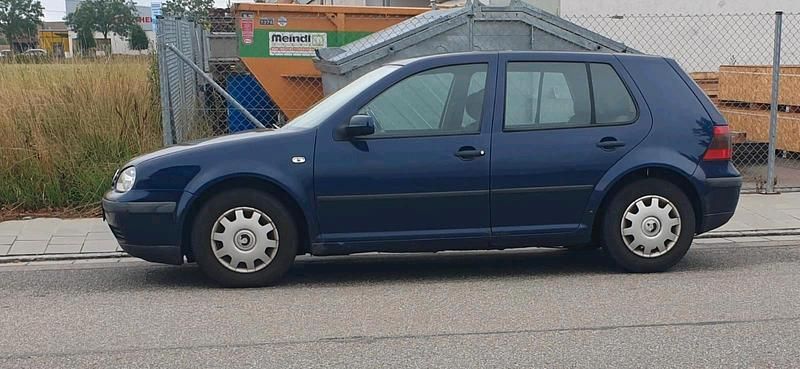 Andere farben Gebraucht 2001 VW Golf IV Kleinwagen | 600 € (Superpreis) - Bild 1/4