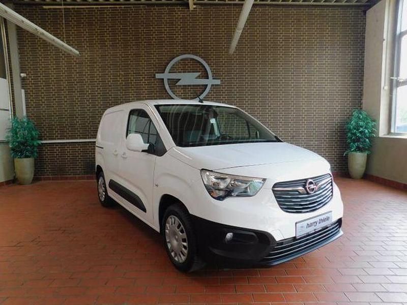Weiss Gebraucht 2021 Opel Combo Edition Van / Kleinbus | 16.950 € (Teuer) - Bild 1/4