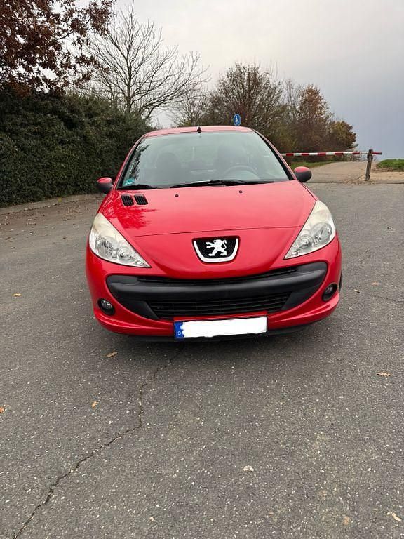 Rot Gebraucht 2010 Peugeot 206+ Kleinwagen | 2.200 € (Fairer Preis) - Bild 1/4
