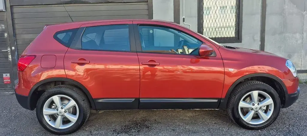 Gebraucht Nissan Qashqai 150 PS (110 kW) 2008 Rot SUV