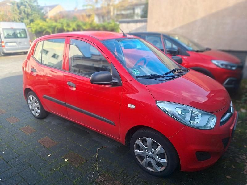 Rot Gebraucht 2012 Hyundai i10 Kleinwagen | 3.500 € - Bild 1/4