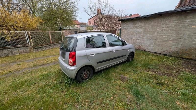 Second-hand Kia Picanto 68 CP (50 kW) 2008 Argintiu Hatchback