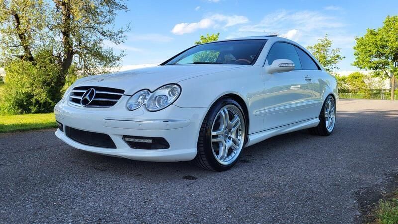 Weiß Gebraucht 2002 Mercedes CLK320 AMG Coupé | 9.950 € (Etwas zu teuer) - Bild 1/4