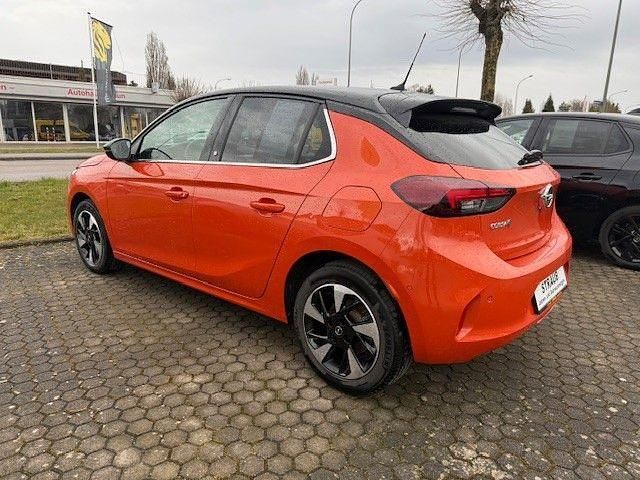 Gebraucht Opel Corsa-e Elegance 100 kW (136 PS) 2022 Orange fizz/spicy orange Kleinwagen