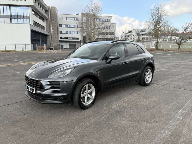 Grau Gebraucht 2019 Porsche Macan Basis SUV | 48.000 € (Etwas zu teuer) - Bild 1/4