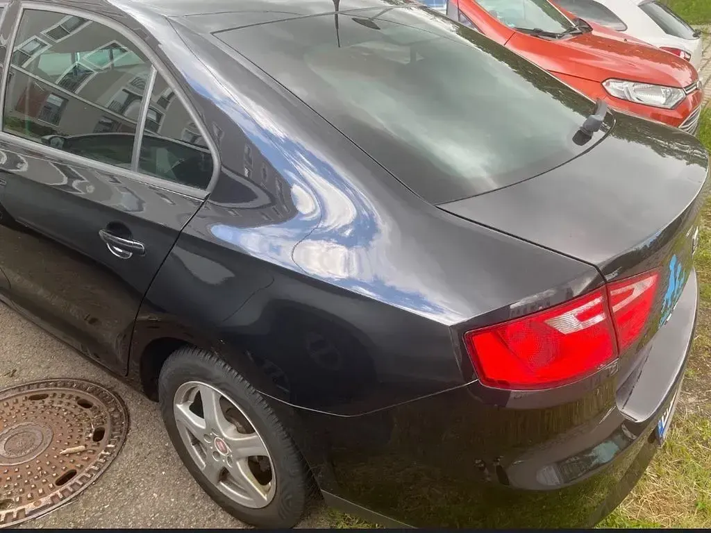 Gebraucht Seat Toledo Reference 86 PS (63 kW) 2014 Schwarz Kleinwagen
